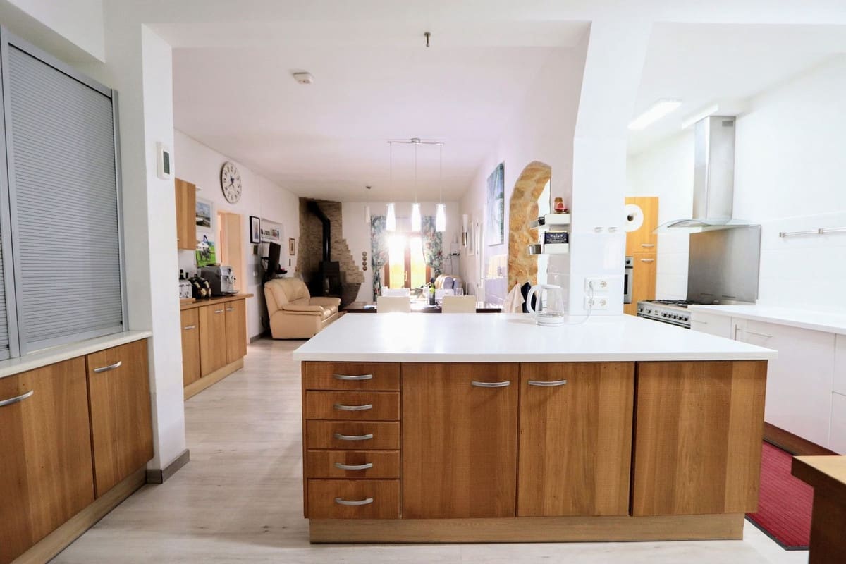 6 soveværelse Villa til salg i Roldan med swimmingpool garage - € 599.900 (Ref: 9152167)