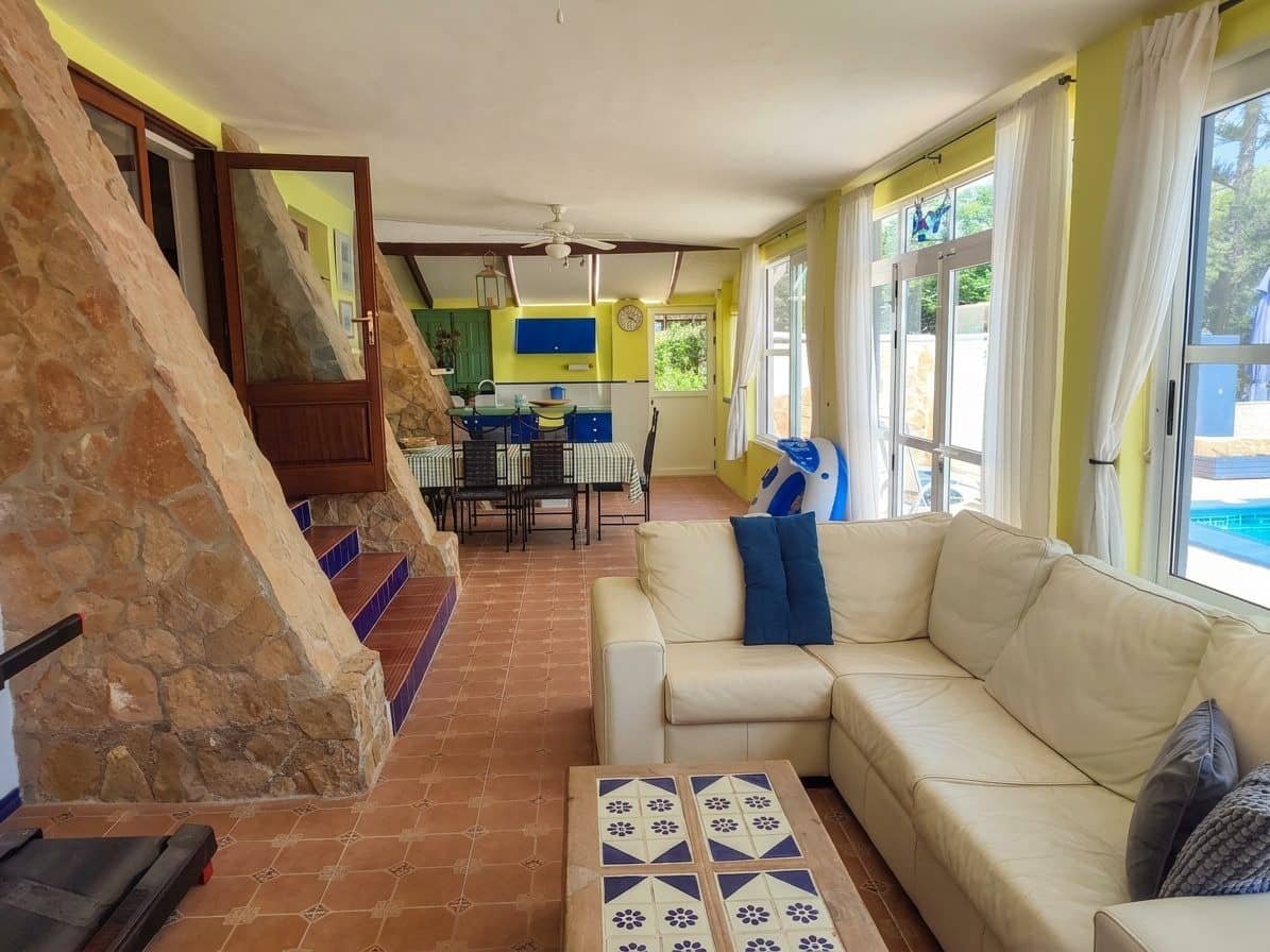 6 bedroom Villa for sale in Roldan with pool - € 599,900 (Ref: 9152167)