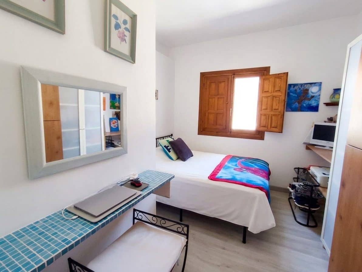 6 bedroom Villa for sale in Roldan with pool - € 599,900 (Ref: 9152167)