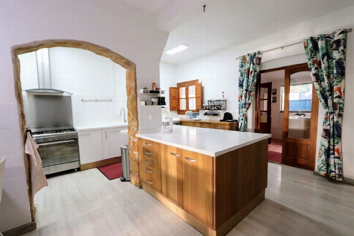 6 bedroom Villa for sale in Roldan with pool - € 599,900 (Ref: 9152167)