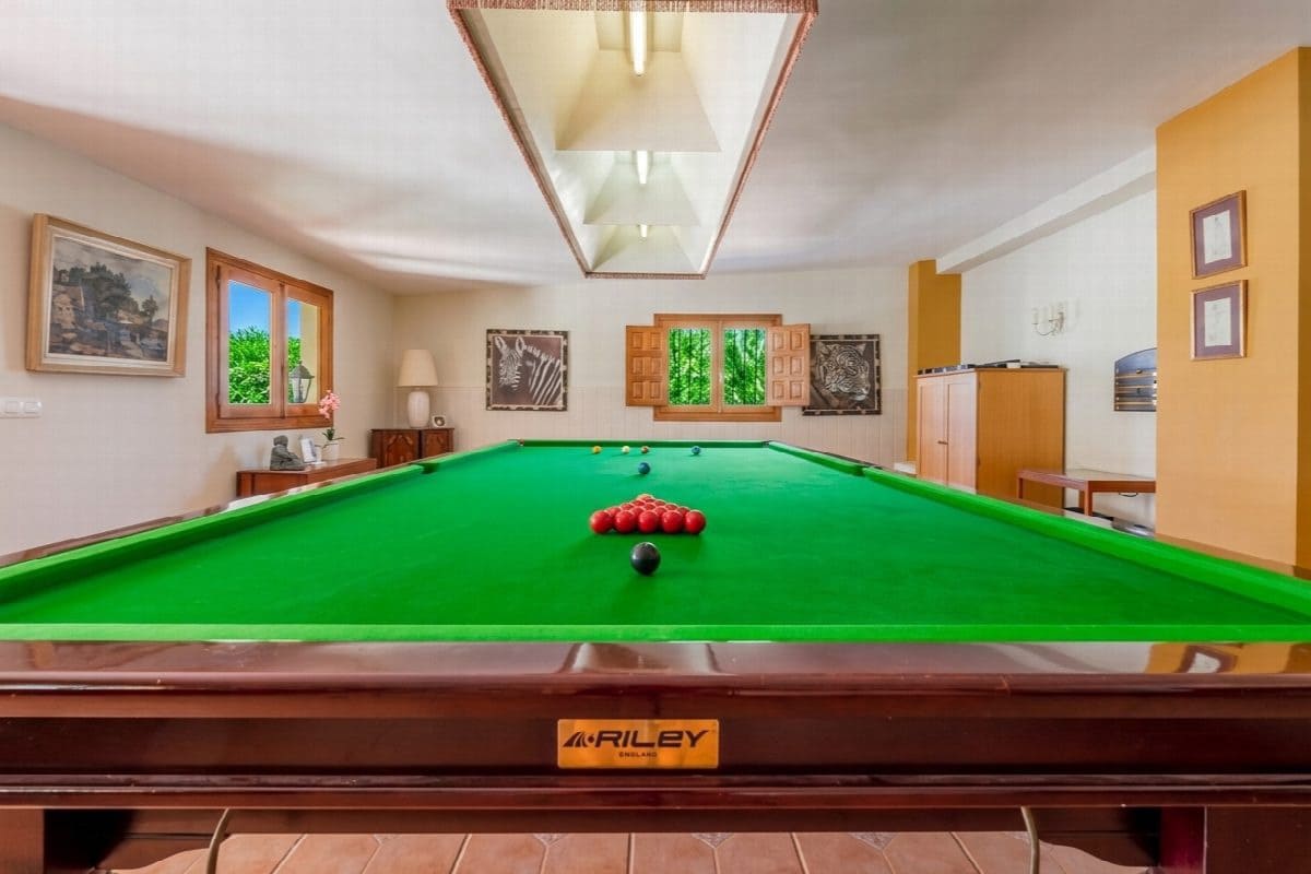 6 bedroom Villa for sale in Roldan with pool - € 599,900 (Ref: 9152167)