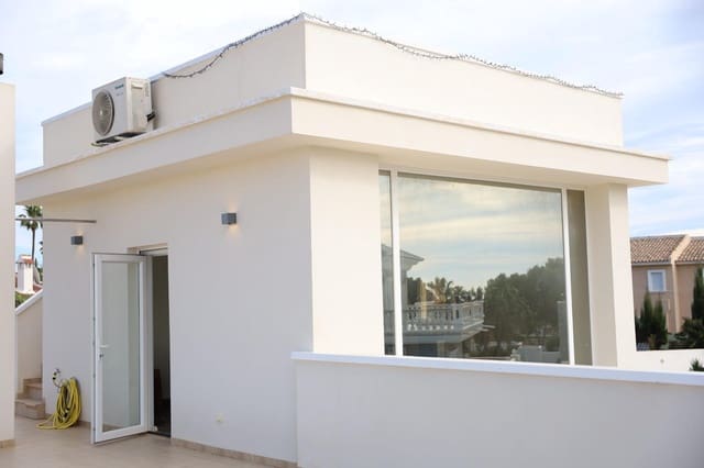 5 bedroom Villa for sale in Ciudad Quesada, Rojales with pool - € 549,000 (Ref: 9153942)