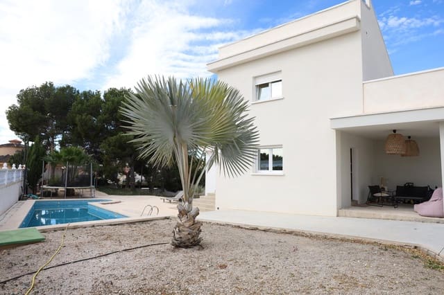5 bedroom Villa for sale in Ciudad Quesada, Rojales with pool - € 549,000 (Ref: 9153942)