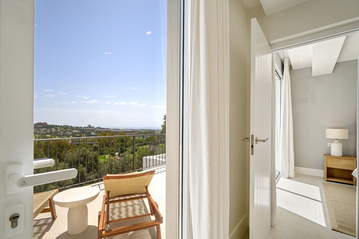 4 slaapkamer Villa te koop in La Quinta met zwembad - € 1.795.000 (Ref: 9153945)