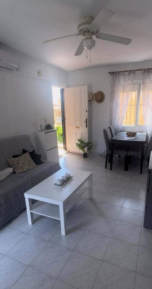 2 soveværelse Penthouse til salg i Torrevieja med swimmingpool - € 148.000 (Ref: 9153947)