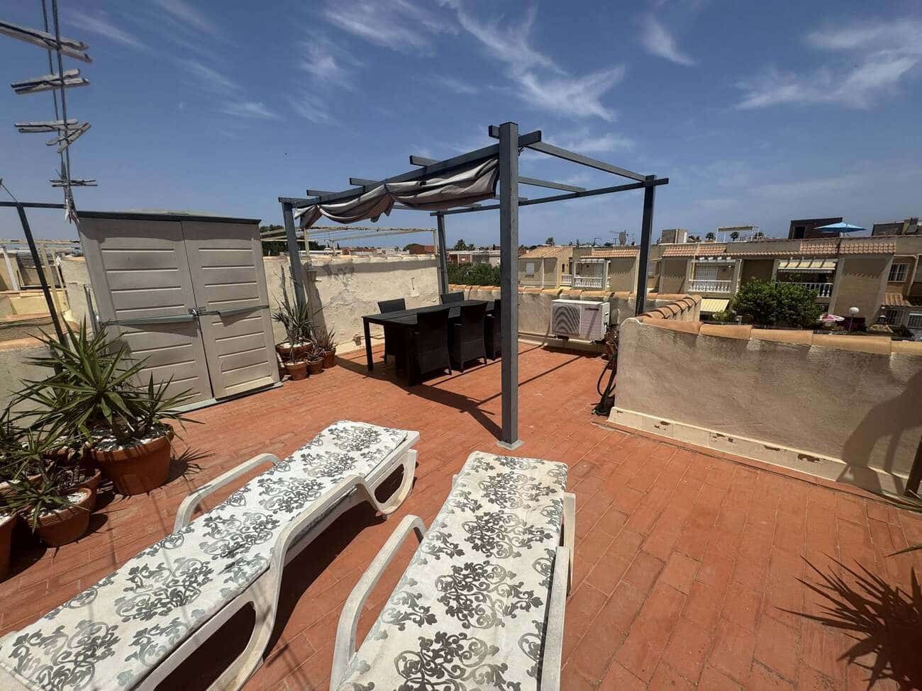 2 soveværelse Penthouse til salg i Torrevieja med swimmingpool - € 148.000 (Ref: 9153947)