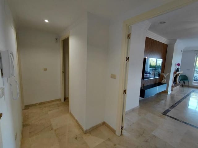 1 sypialnia Apartament na sprzedaż w Río Real, Marbella - 345 000 € (Ref: 9159458)