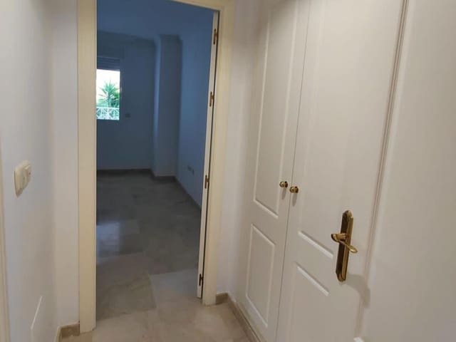 1 sypialnia Apartament na sprzedaż w Río Real, Marbella - 345 000 € (Ref: 9159458)