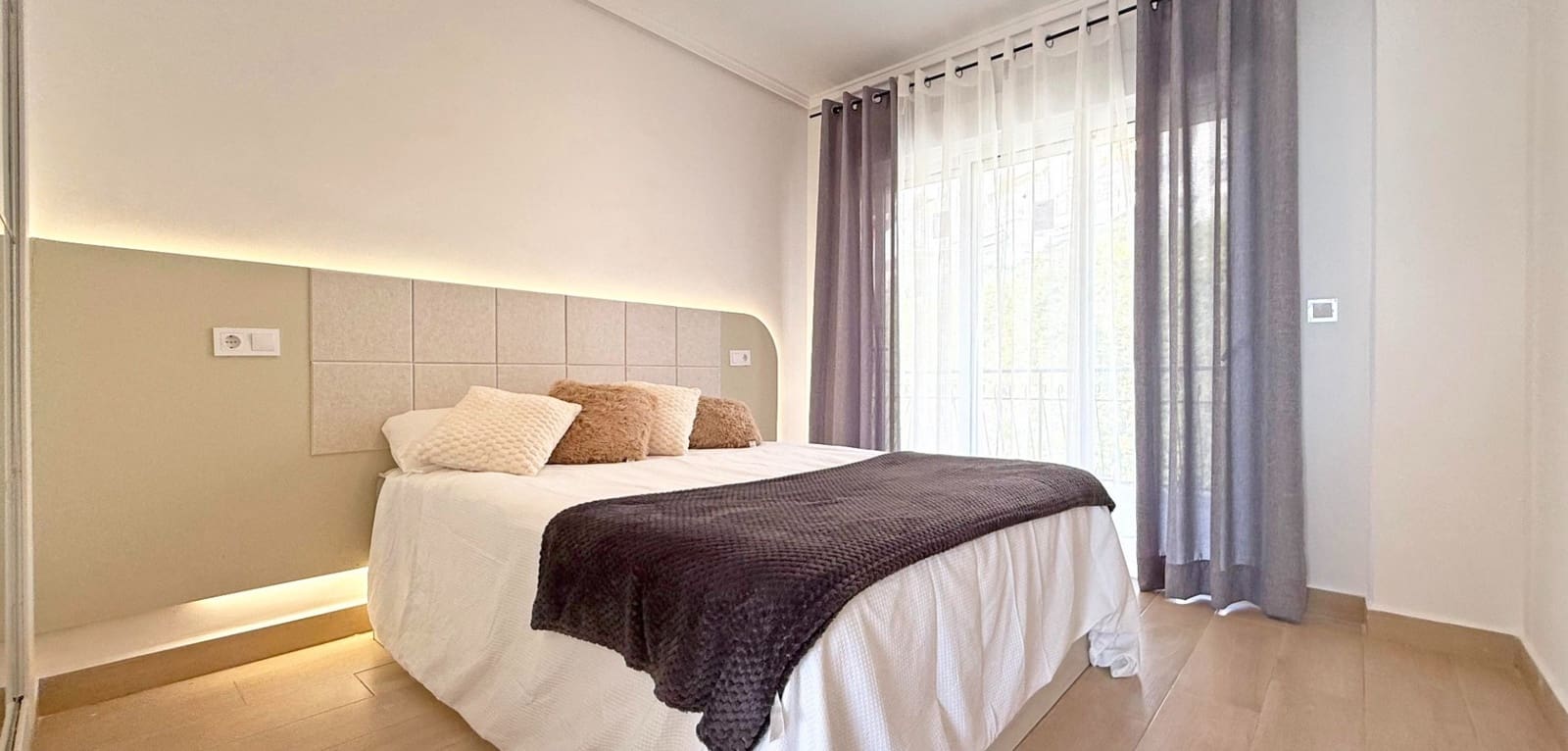 1 bedroom Apartment for sale in Torrevieja with garage - € 199,000 (Ref: 9161004)