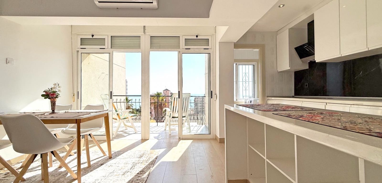 1 bedroom Apartment for sale in Torrevieja with garage - € 199,000 (Ref: 9161004)