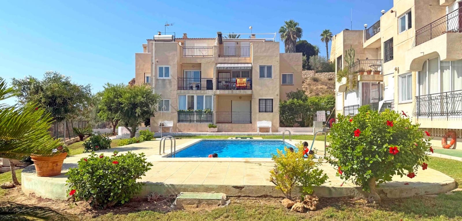 1 bedroom Apartment for sale in Torrevieja with garage - € 199,000 (Ref: 9161004)