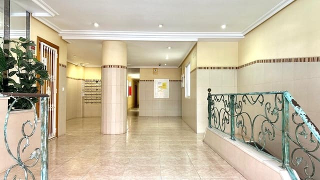 2 quarto Apartamento para venda em Parque de las Naciones, Torrevieja com piscina - 165 000 € (Ref: 9161006)