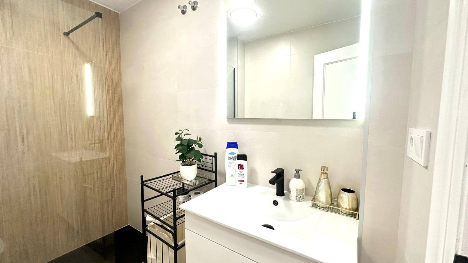 2 quarto Apartamento para venda em Torrevieja com piscina - 165 000 € (Ref: 9161006)