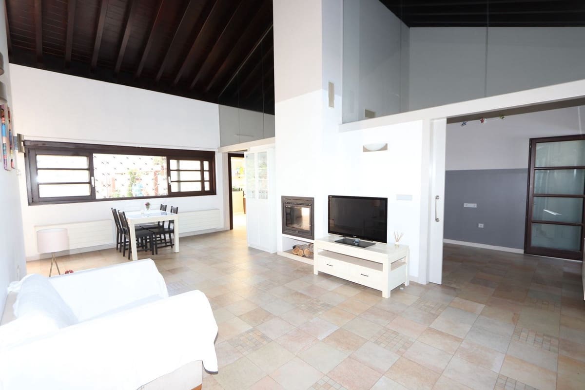 2 Zimmer Villa zu verkaufen in Sucina mit Pool Garage - 265.000 € (Ref: 9161010)