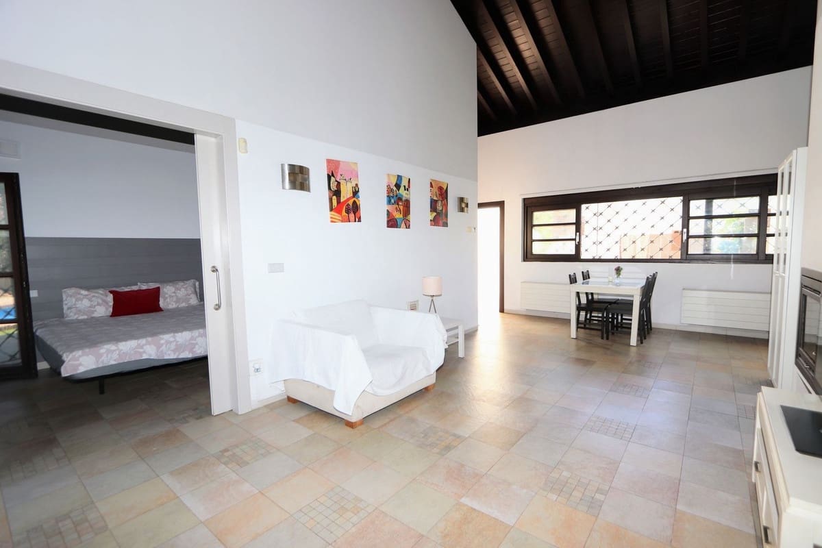 2 Zimmer Villa zu verkaufen in Sucina mit Pool Garage - 265.000 € (Ref: 9161010)