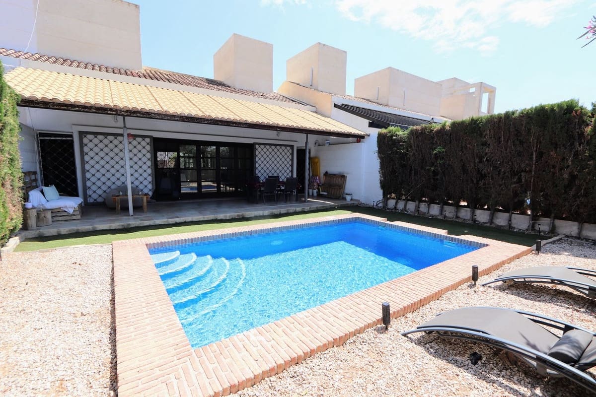 2 Zimmer Villa zu verkaufen in Sucina mit Pool Garage - 265.000 € (Ref: 9161010)