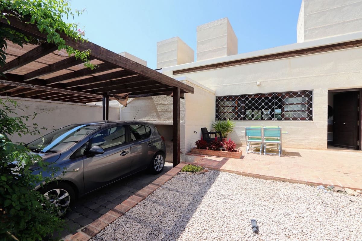 2 Zimmer Villa zu verkaufen in Sucina mit Pool Garage - 265.000 € (Ref: 9161010)