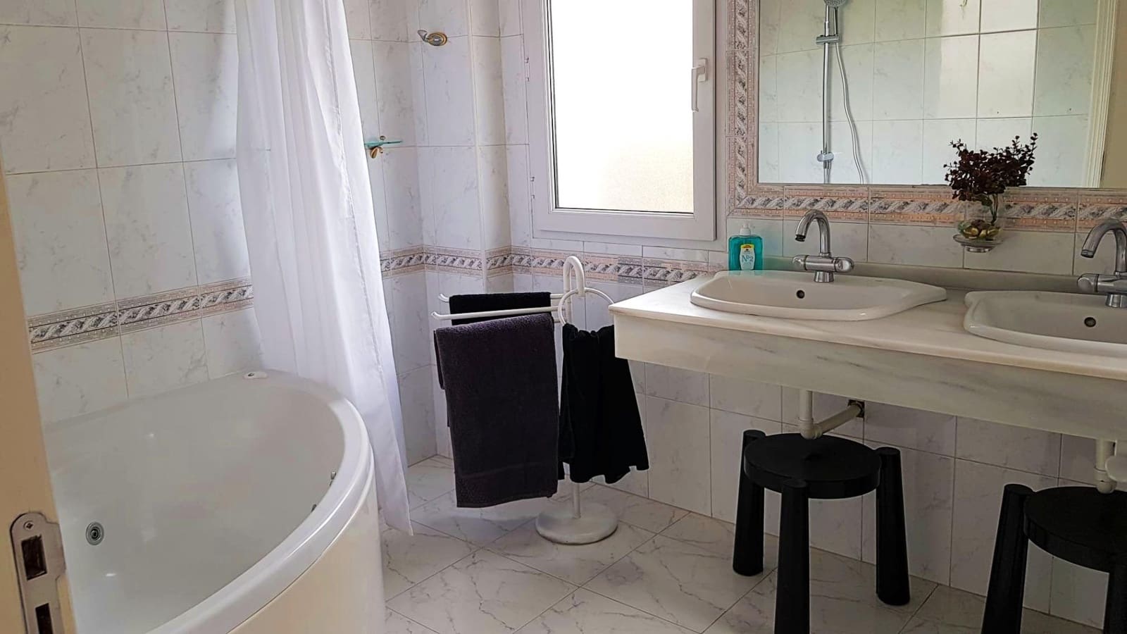 3 soveværelse Byhus til salg i Marbella med swimmingpool - € 1.260.000 (Ref: 9162293)