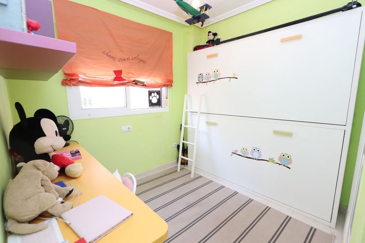 Apartamento de 2 habitaciones en Los Alcázares en venta con piscina - 198.000 € (Ref: 9165774)