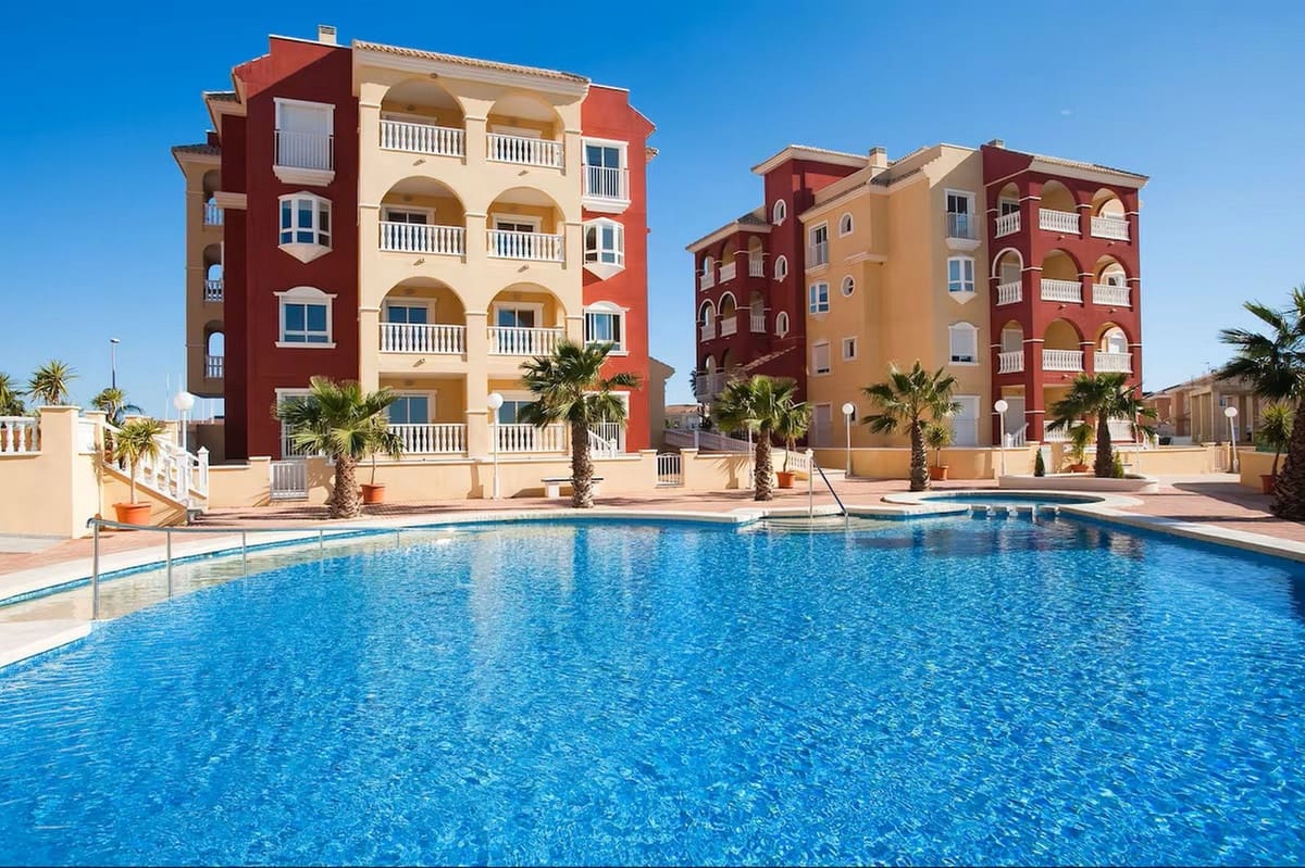 Apartamento de 2 habitaciones en Los Alcázares en venta con piscina - 198.000 € (Ref: 9165774)