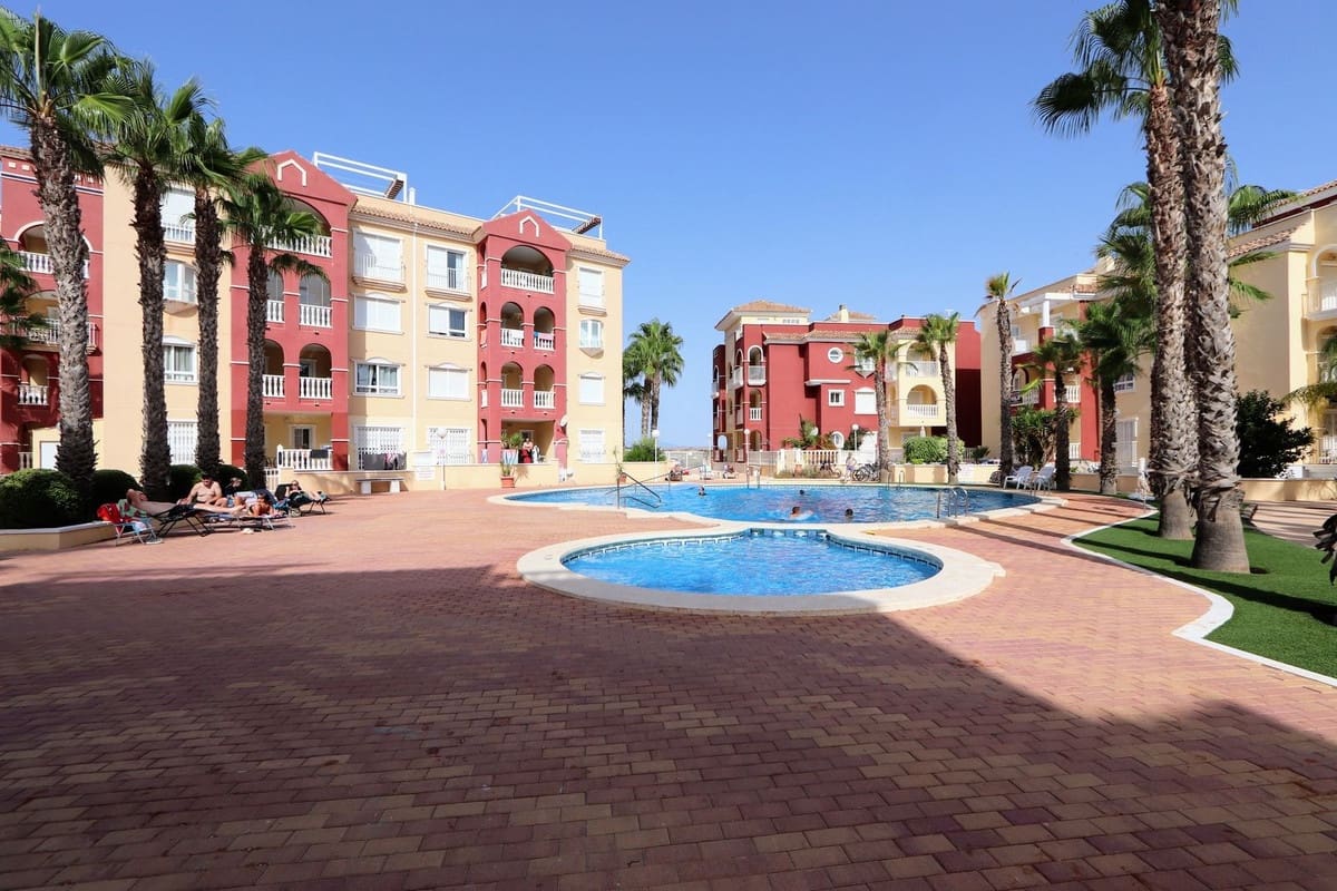Apartamento de 2 habitaciones en Los Alcázares en venta con piscina - 198.000 € (Ref: 9165774)