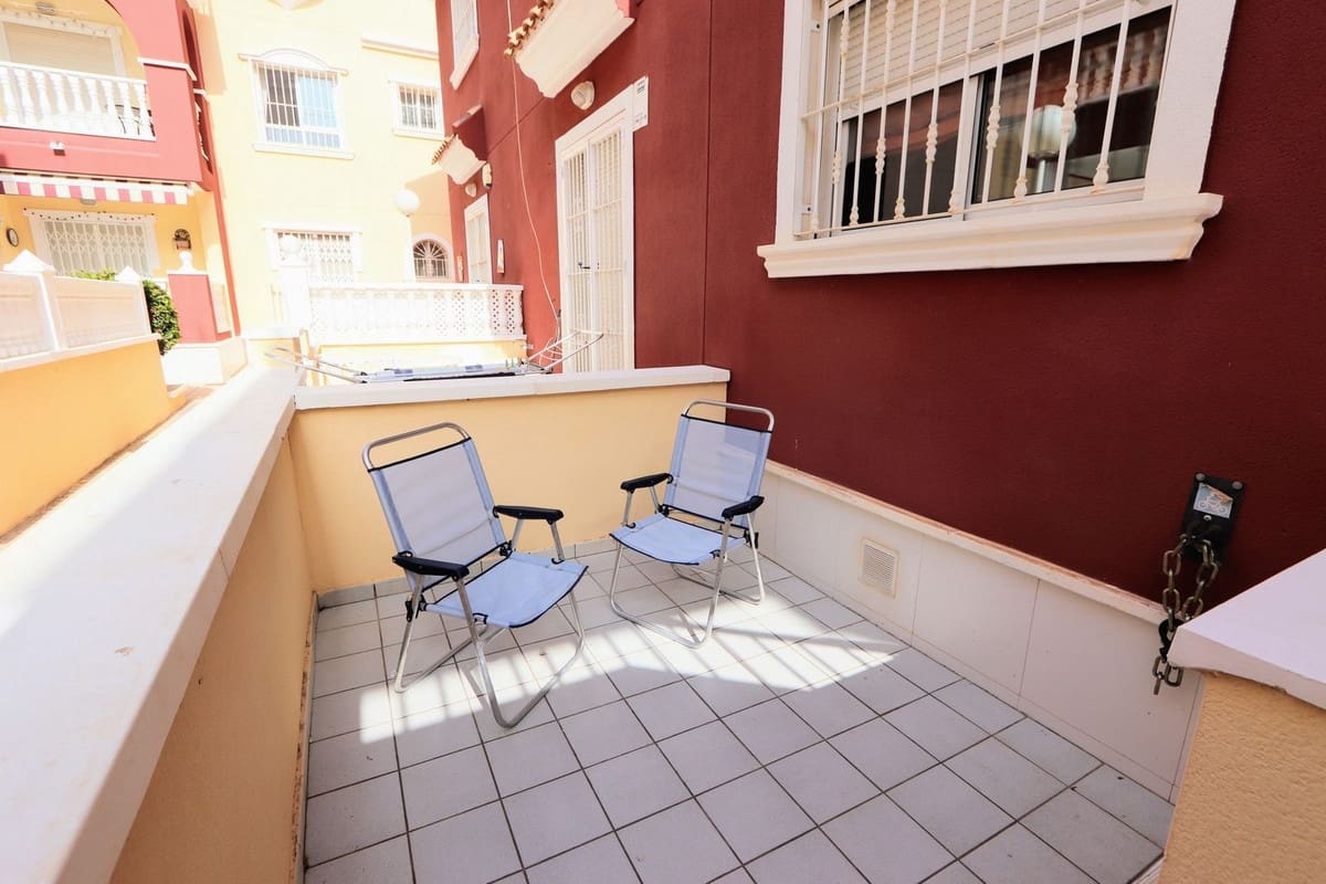 2 bedroom Apartment for sale in Los Alcazares with pool - € 195,000 (Ref: 9165774)