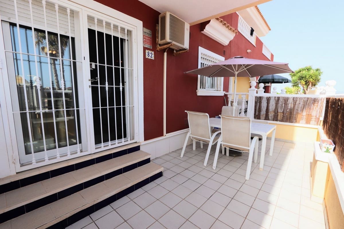 2 sypialnia Apartament na sprzedaż w Los Alcazares z basenem - 195 000 € (Ref: 9165774)