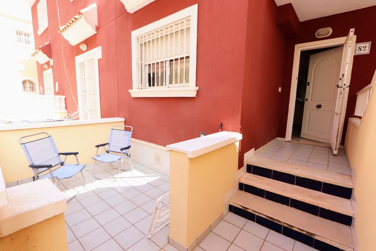 2 sypialnia Apartament na sprzedaż w Los Alcazares z basenem - 195 000 € (Ref: 9165774)