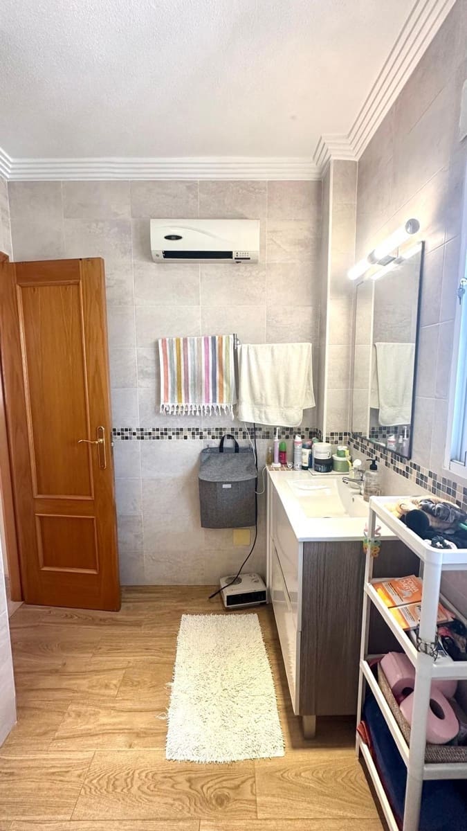 3 soverom Hus til salgs i Orihuela med svømmebasseng - € 334 000 (Ref: 9166939)