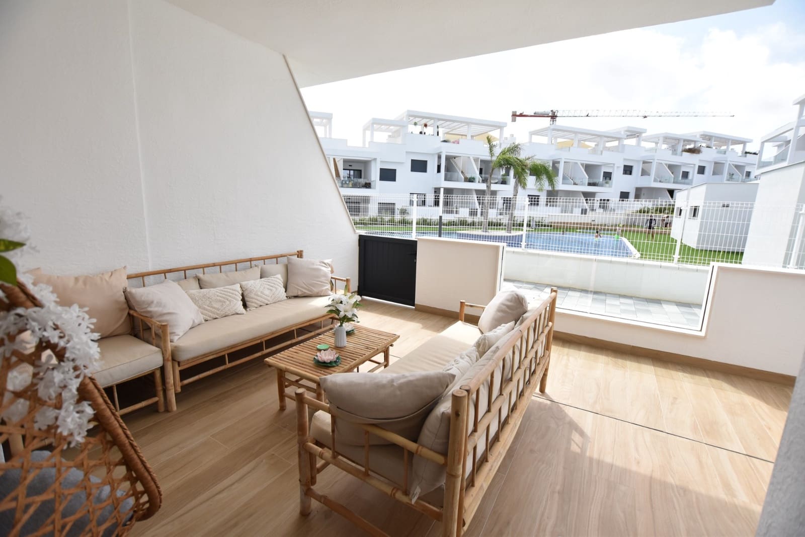 Apartamento de 2 habitaciones en Torrevieja en venta con garaje - 299.995 € (Ref: 9169536)