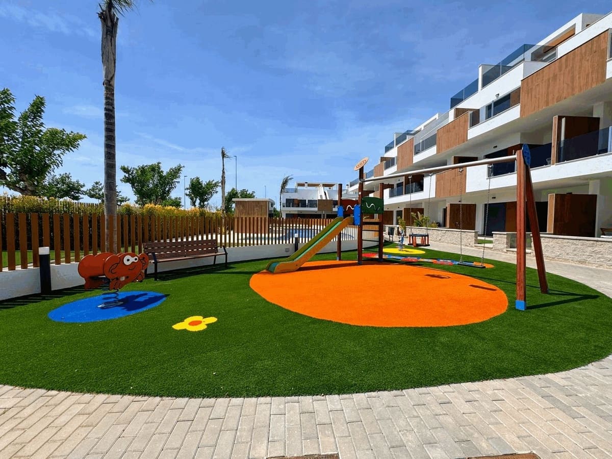 2 quarto Apartamento para venda em Pilar de la Horadada com piscina garagem - 330 000 € (Ref: 9171424)