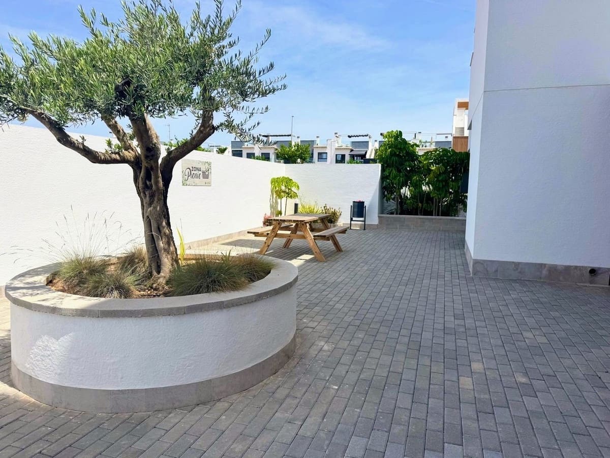 2 quarto Apartamento para venda em Pilar de la Horadada com piscina garagem - 330 000 € (Ref: 9171424)