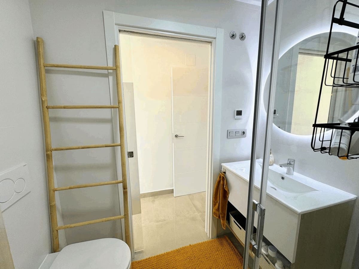 2 soverom Leilighet til salgs i Pilar de la Horadada med svømmebasseng garasje - € 330 000 (Ref: 9171424)