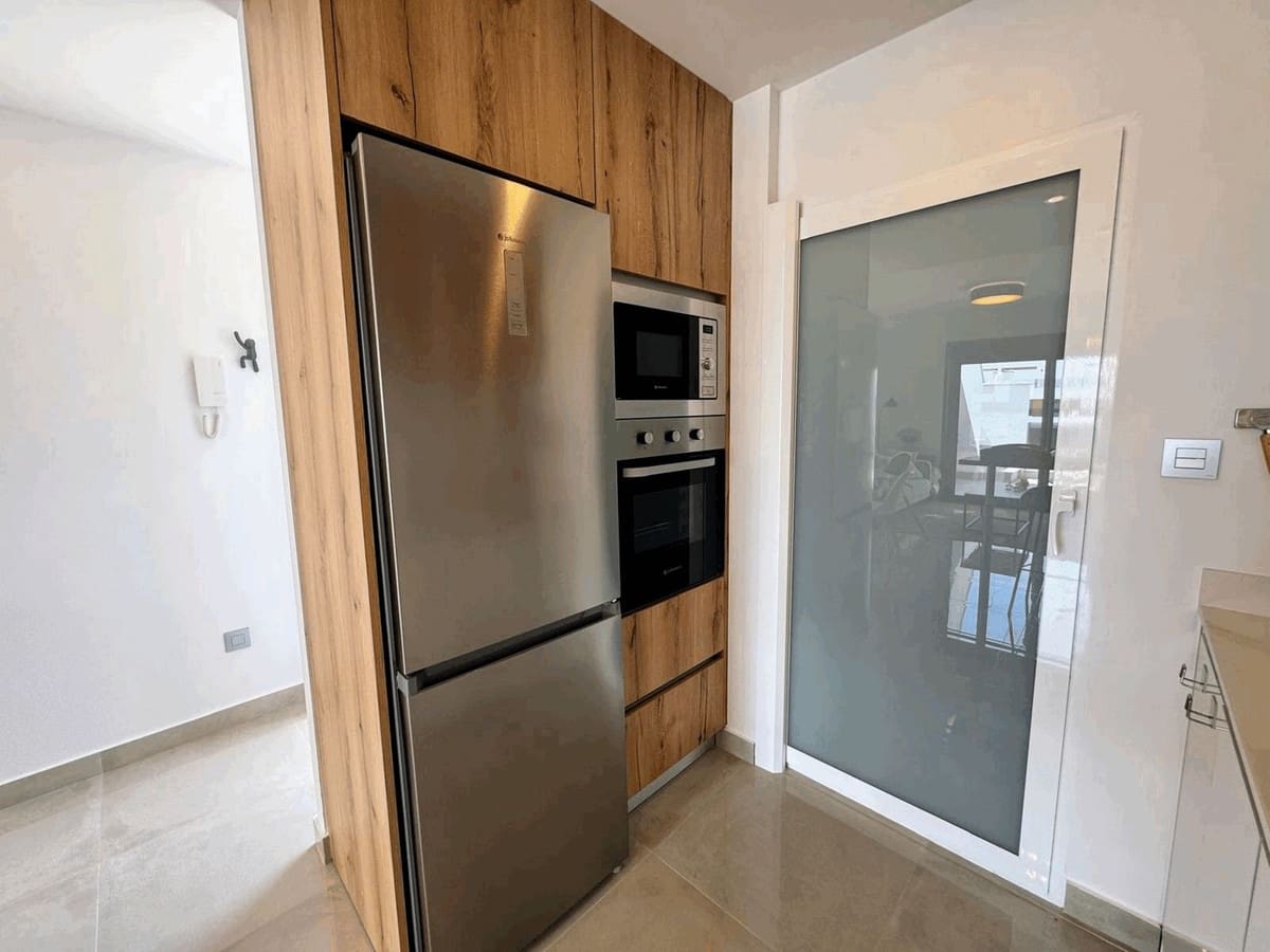 Apartamento de 2 habitaciones en Pilar de la Horadada en venta con piscina garaje - 330.000 € (Ref: 9171424)