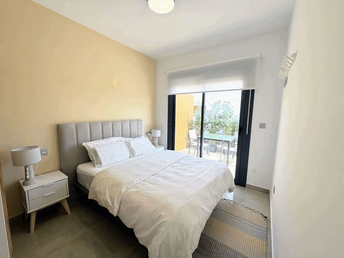 Apartamento de 2 habitaciones en Pilar de la Horadada en venta con piscina garaje - 330.000 € (Ref: 9171424)