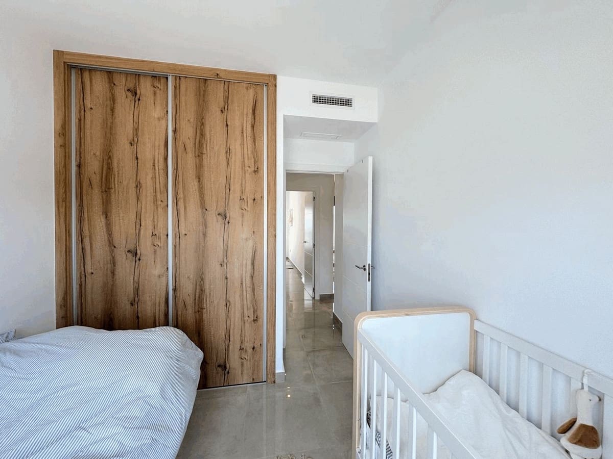 Apartamento de 2 habitaciones en Pilar de la Horadada en venta con piscina garaje - 330.000 € (Ref: 9171424)