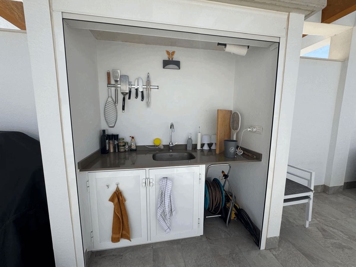 Apartamento de 2 habitaciones en Pilar de la Horadada en venta con piscina garaje - 330.000 € (Ref: 9171424)