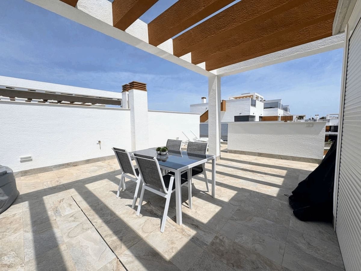 Apartamento de 2 habitaciones en Pilar de la Horadada en venta con piscina garaje - 330.000 € (Ref: 9171424)