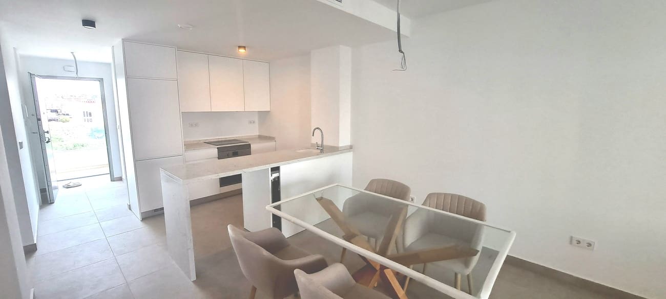 2 soverom Leilighet til salgs i Orihuela med svømmebasseng garasje - € 415 000 (Ref: 9171429)