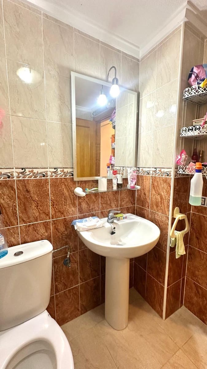 2 Zimmer Apartment zu verkaufen in Torrevieja mit Pool - 139.900 € (Ref: 9173464)