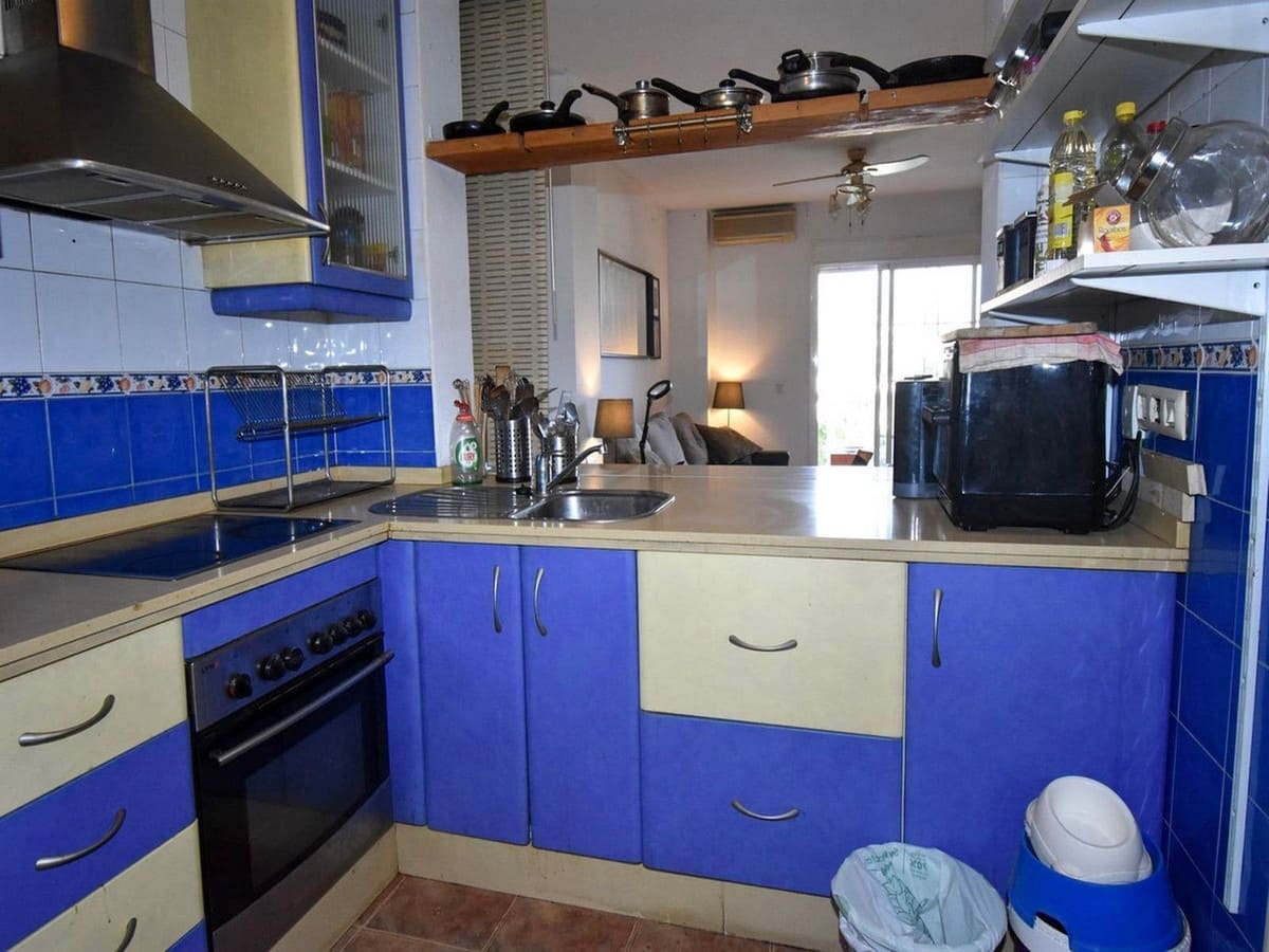 2 soverom Leilighet til salgs i Fuengirola med svømmebasseng garasje - € 249 950 (Ref: 9176453)