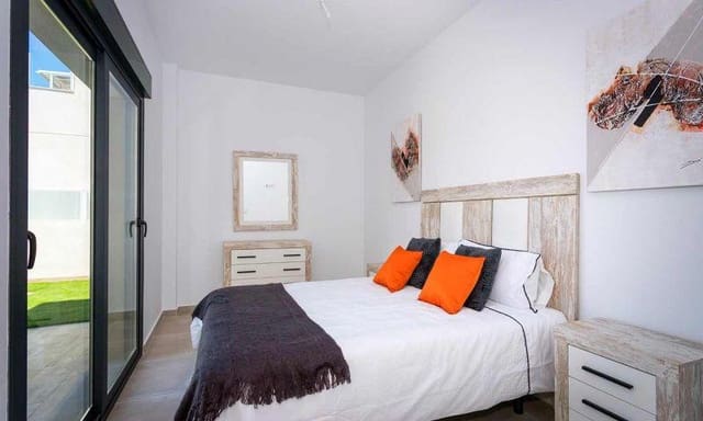 3 soverom Bungalow til salgs i Daya Nueva med svømmebasseng - € 453 000 (Ref: 9176456)