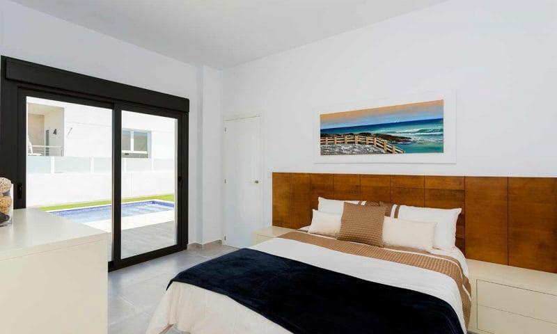 3 soverom Villa til salgs i Daya Nueva med svømmebasseng - € 453 000 (Ref: 9176456)
