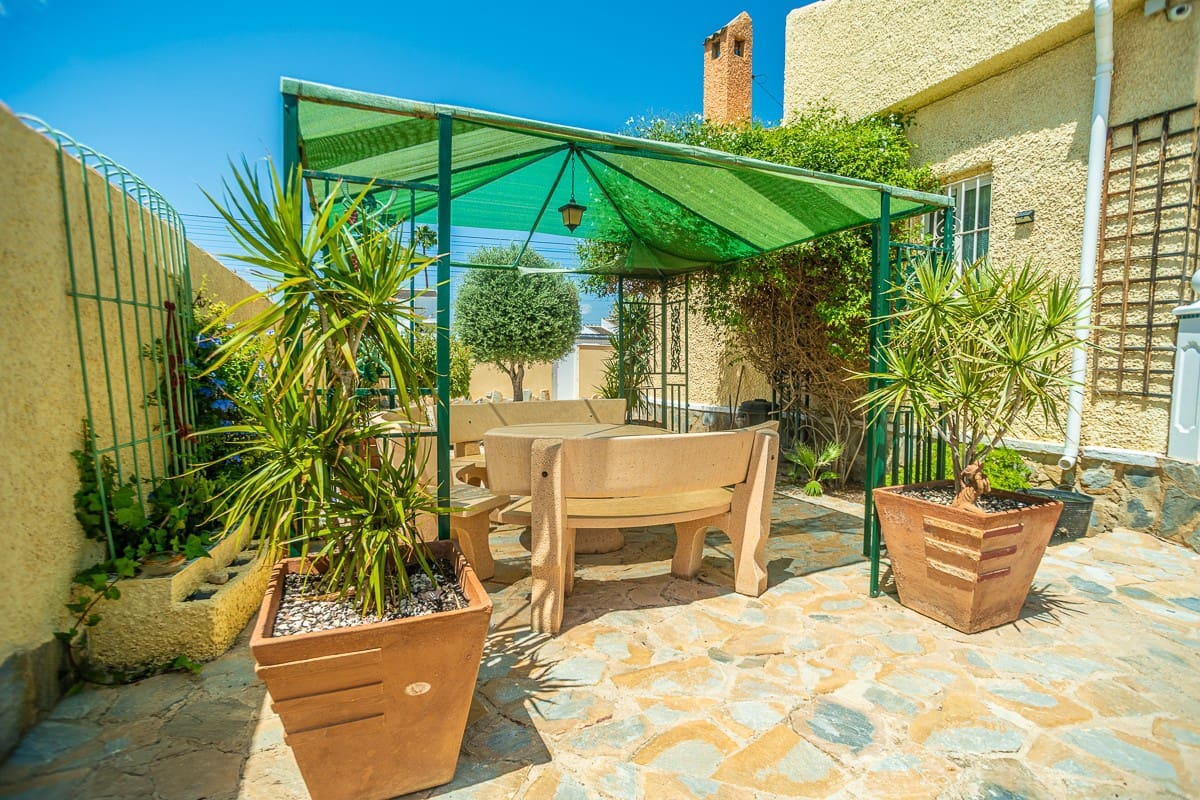 3 quarto Moradia para venda em Torrevieja com piscina - 535 000 € (Ref: 9176463)