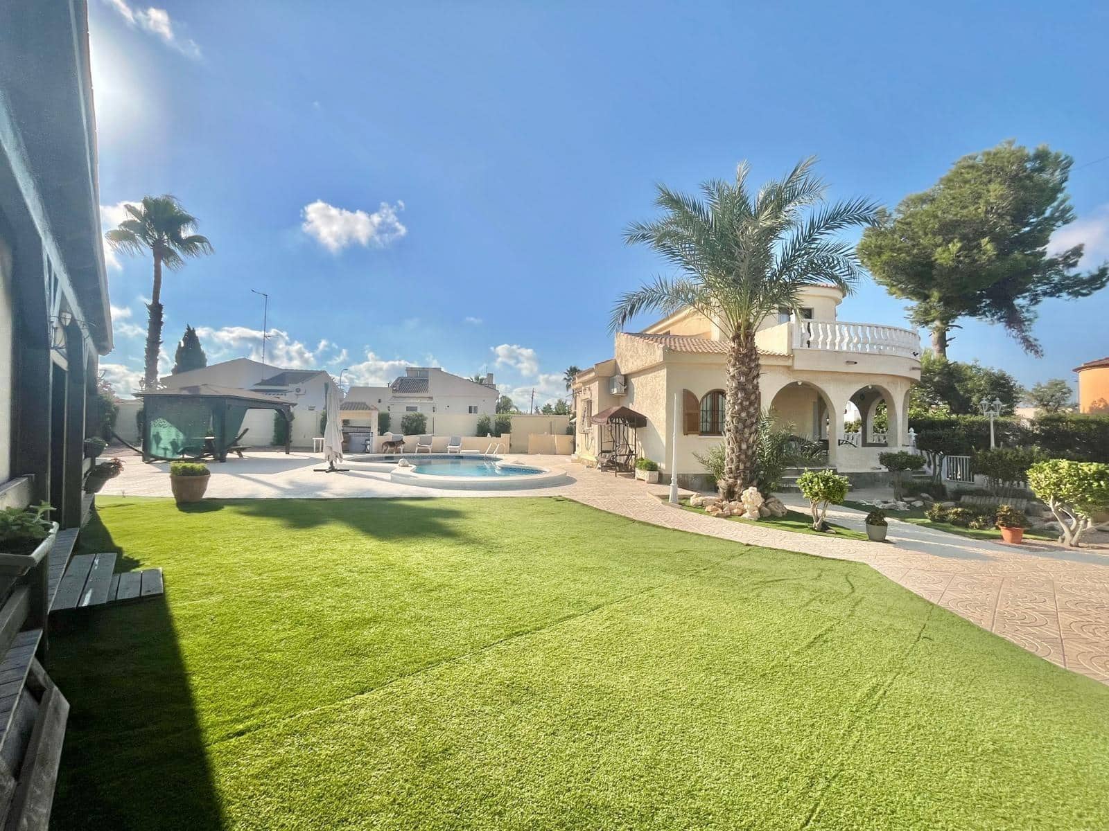 4 quarto Moradia para venda em Torrevieja - 590 000 € (Ref: 9177299)