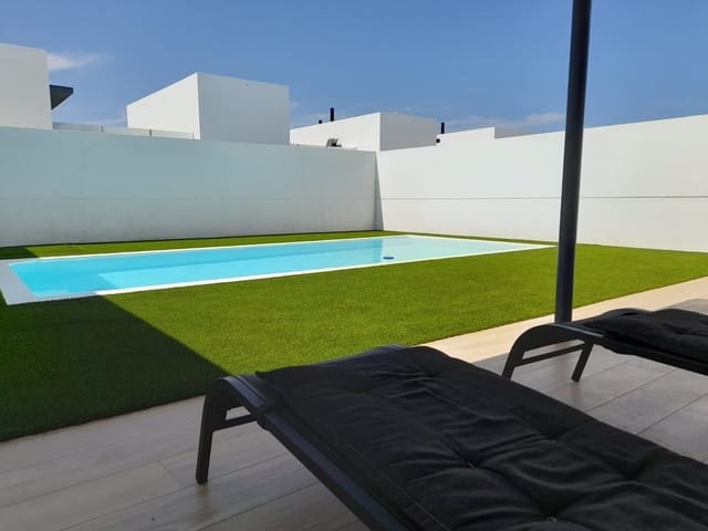 3 chambre Villa/Maison Semi-Mitoyenne à vendre à Villaverde, La Oliva avec piscine garage - 445 000 € (Ref: 9178148)