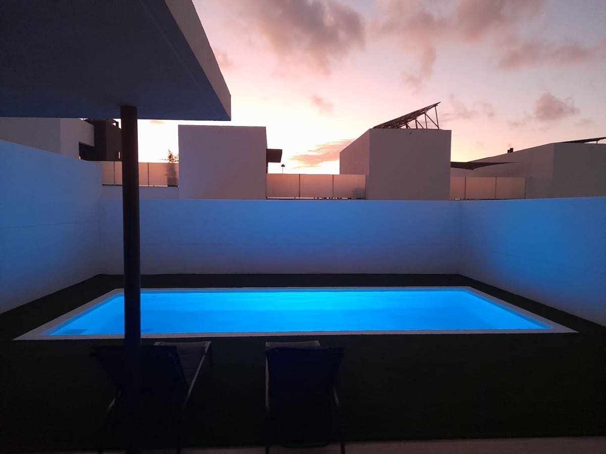3 quarto Moradia Geminada para venda em Villaverde com piscina garagem - 465 000 € (Ref: 9178148)