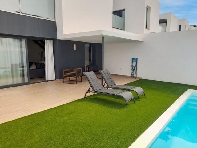 3 bedroom Semi-detached Villa for sale in Villaverde, La Oliva with pool garage - € 465,000 (Ref: 9178148)