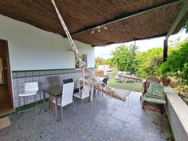2 bedroom Villa for sale in Zona Calvario, Estepona with pool garage - € 380,000 (Ref: 9180997)