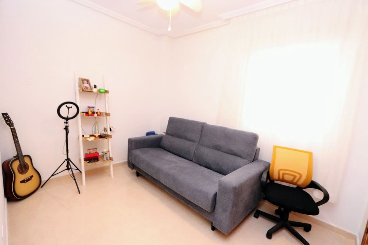 2 soverom Leilighet til salgs i Orihuela Costa med svømmebasseng - € 159 000 (Ref: 9183664)